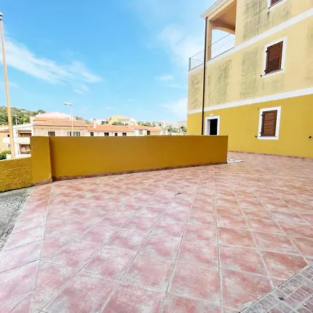 Pgs Immobiliare Srls Residenza Ugo 2 Bilocale Con Terrazza Attrezzata E Posto Auto Privato Appartement *